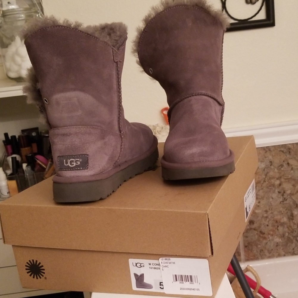 Boots - Picture 3 of 3